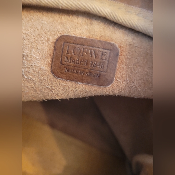 LOEWE Crossbody Anagram Logo Leather Shoulder Bag - Picture 4 of 7